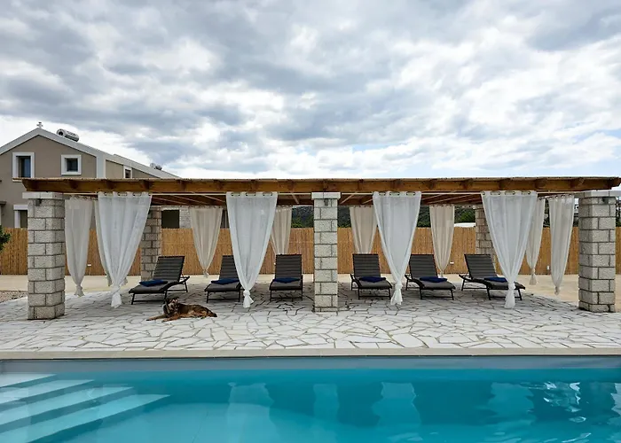Rafaelia Premium Villa With Private Pool In Drepano