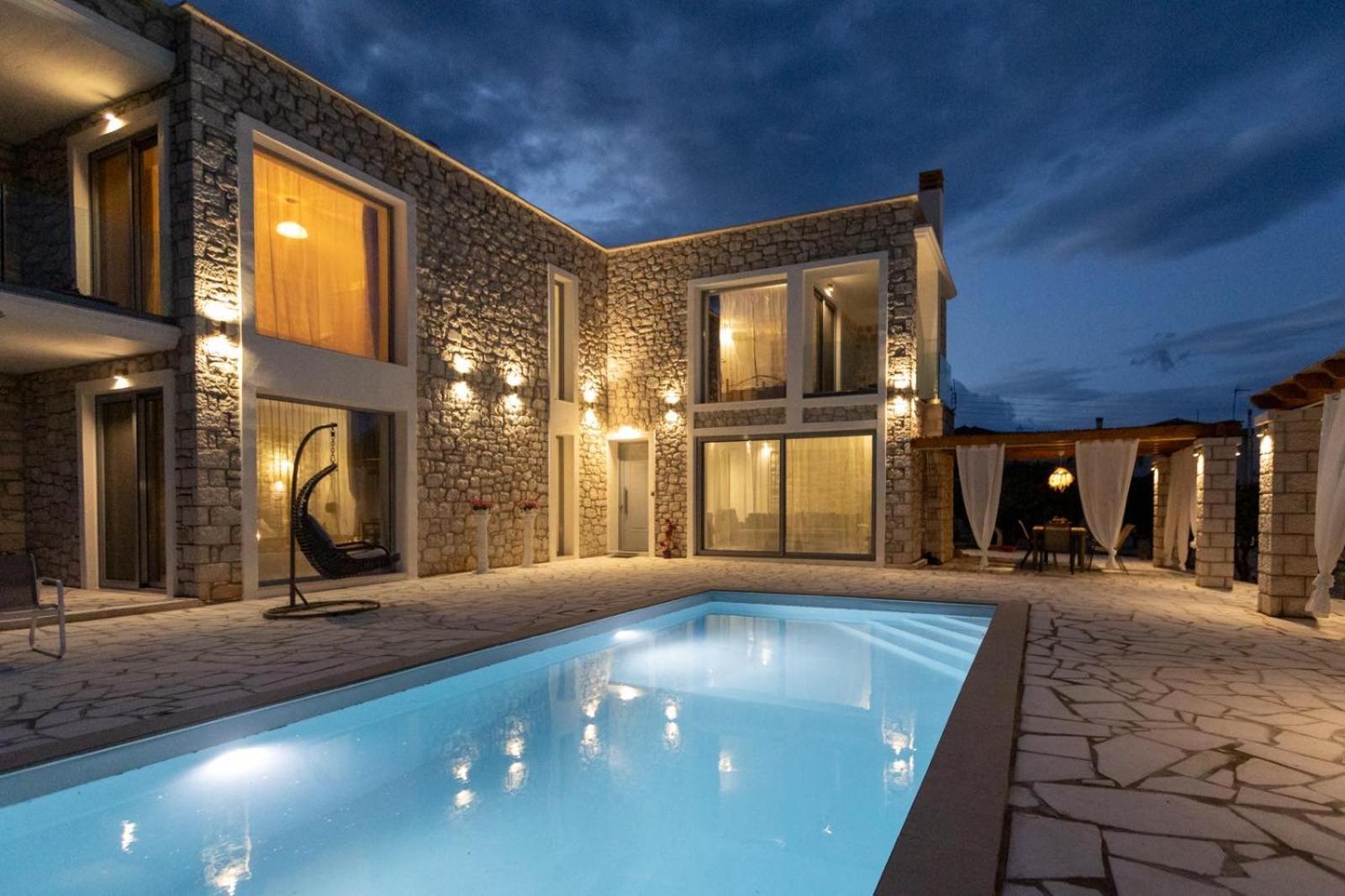 Rafaelia Premium With Private Pool In
