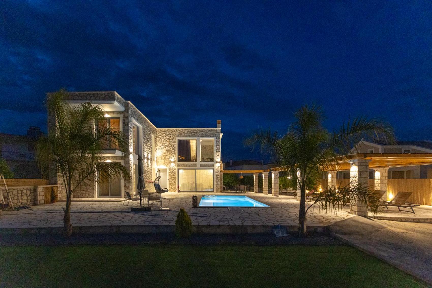 Rafaelia Premium With Private Pool In Drepano (Argolis)